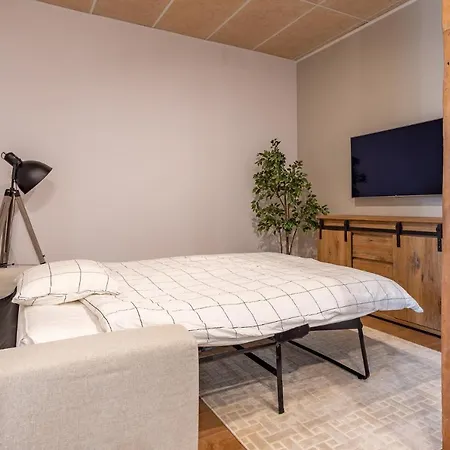 Perfect For Families/friends With Sauna, A/c. 아파트 페르누